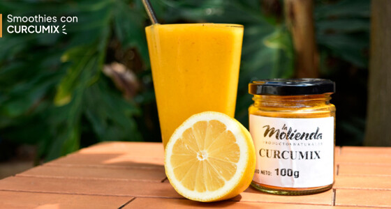 ¡Smoothies con CURCUMIX!