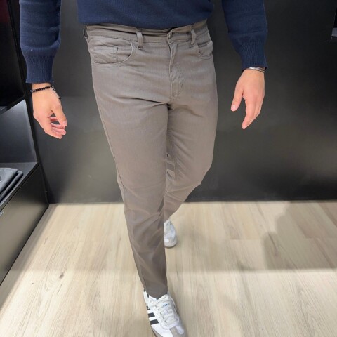 Pantalón 5 bolsillos GRIS