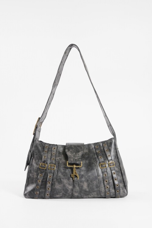 Cartera con herraje negro