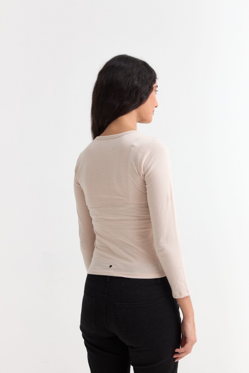 Remera m/l cuello a la base BEIGE
