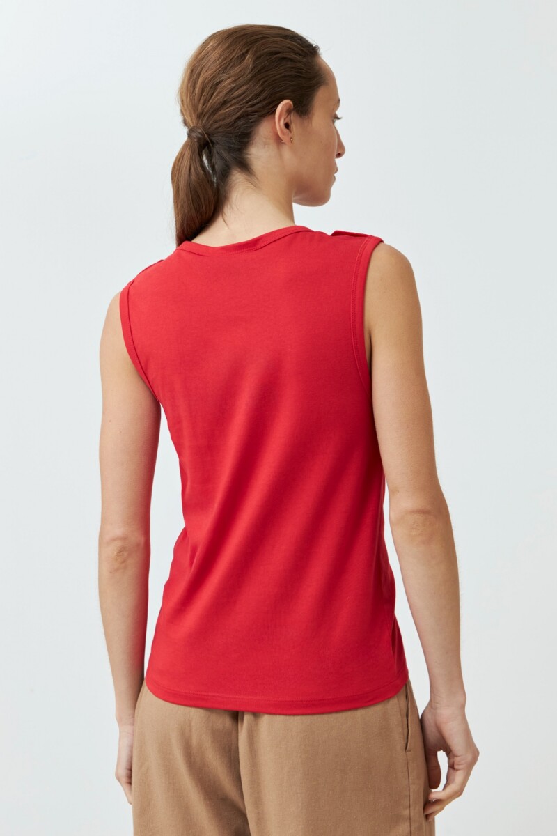 Musculosa con botones en hombros rojo