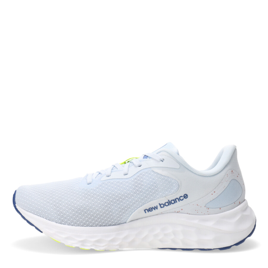 Championes de Mujer New Balance Fresh Foam Arishi V4 Celeste