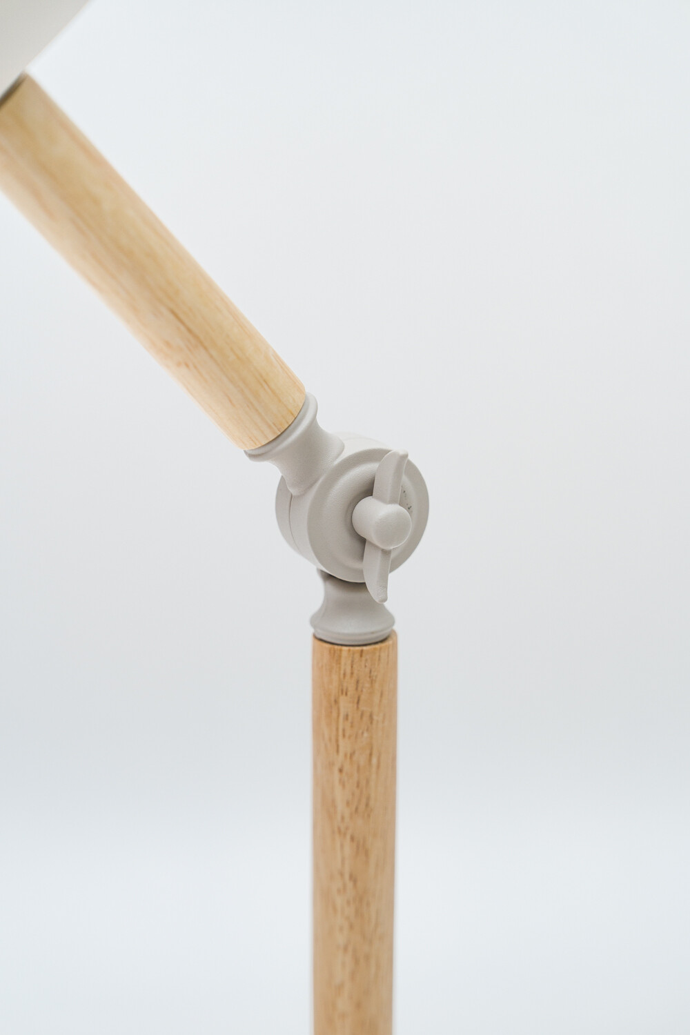 Lampara De Mesa Hiron Beige