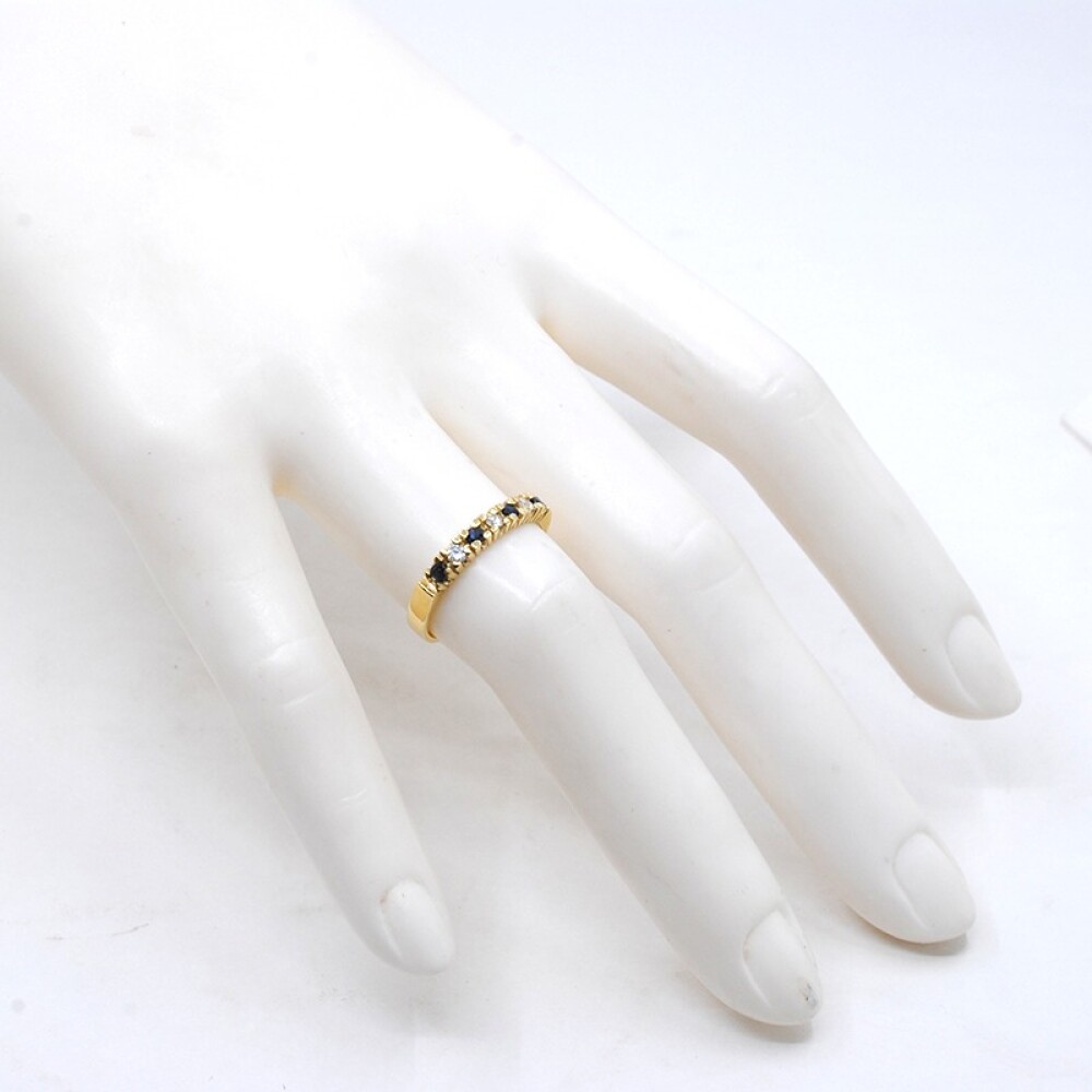 Anillo medio sin fin zafiros y brillantes con engarce 4 puntas Anillo medio sin fin zafiros y brillantes con engarce 4 puntas