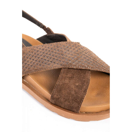Sandalias Cruzadas De Cuero Chocolate