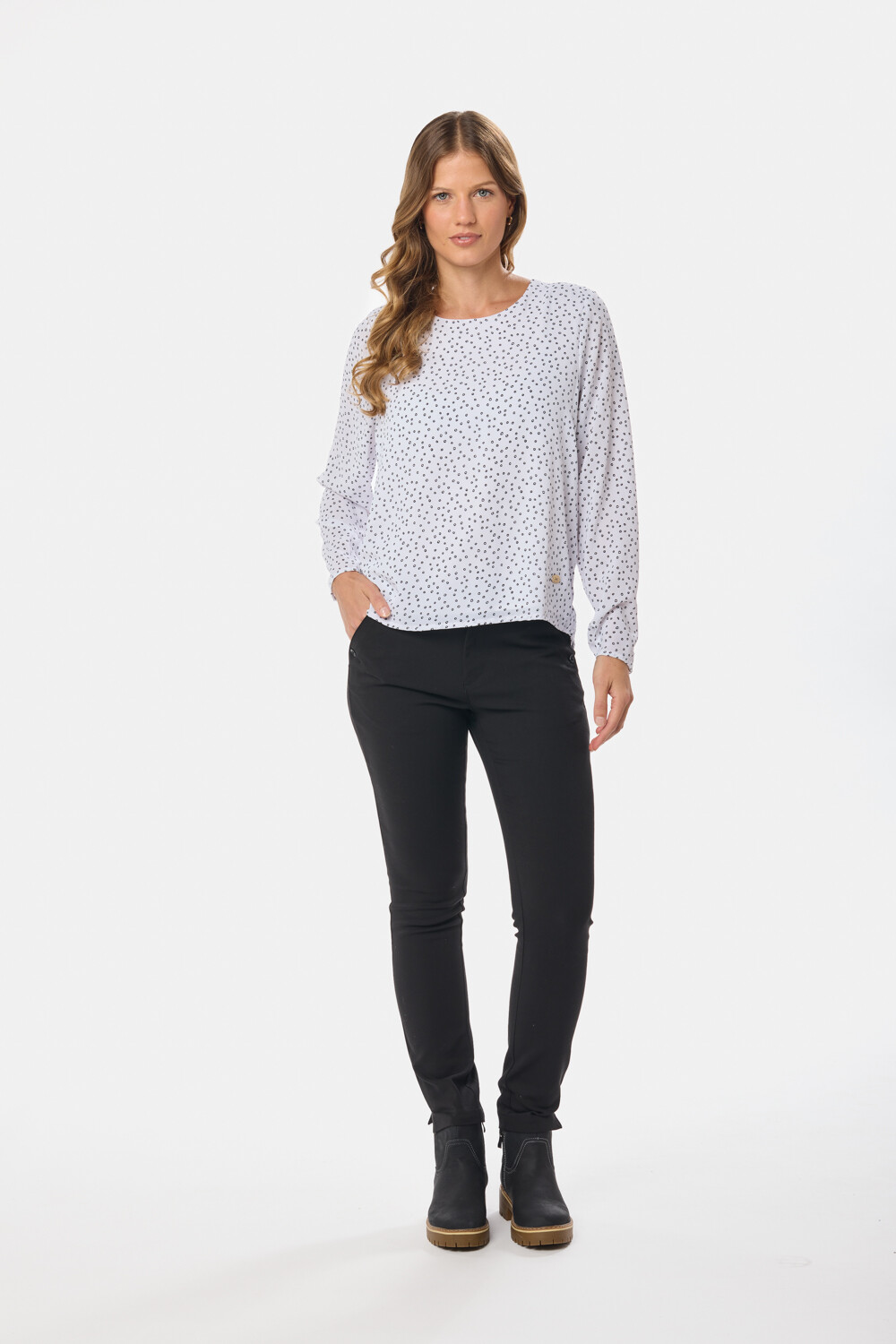 PANTALÓN CLÁSICO CON SPANDEX Negro