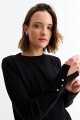 Sweater con detalle en manga NEGRO