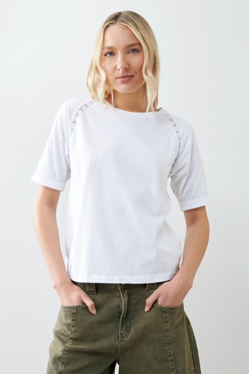 Remera manga raglán con vainillas blanco