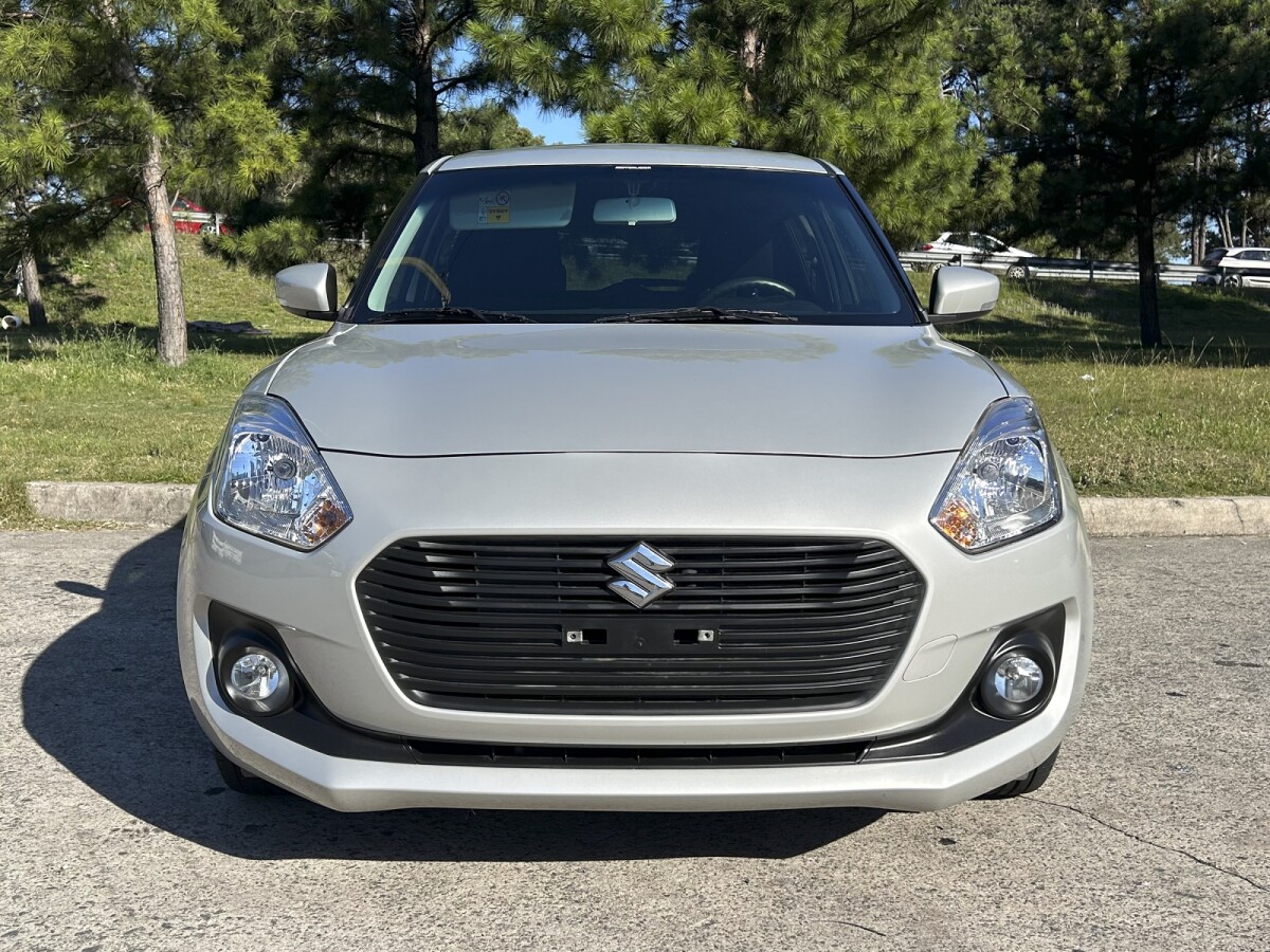 Suzuki Swift GL 2021 EXCELENTE ESTADO! | Permuta / Financia Suzuki Swift GL 2021 EXCELENTE ESTADO! | Permuta / Financia