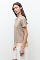 Remera oversized con encaje topo