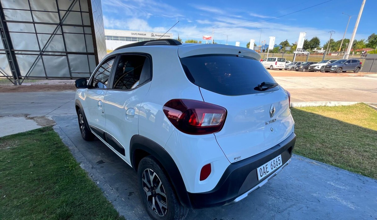 Renault Kwid Outsider 1.0 2024 Renault Kwid Outsider 1.0 2024