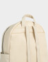 Mochilas Urbanas Mochila Con Charm Crudo - Blanco Crudo