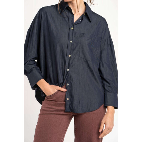 Camisa Con Bolsillo Delantero Celeste