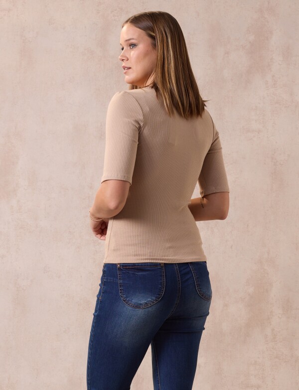 Remera Basica Ribs BEIGE