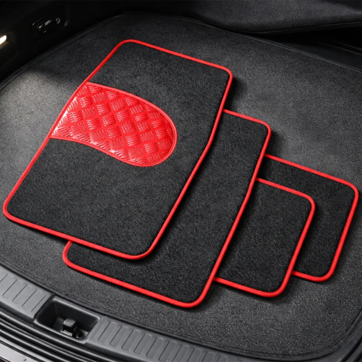Alfombra De Auto Con Metalizado Set De 4 Piezas - Rojo 