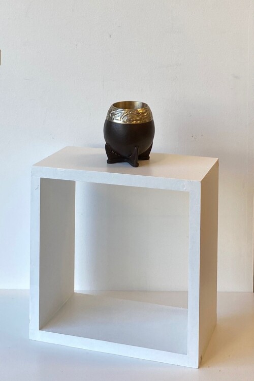 Mate con boquilla de plata Marrón