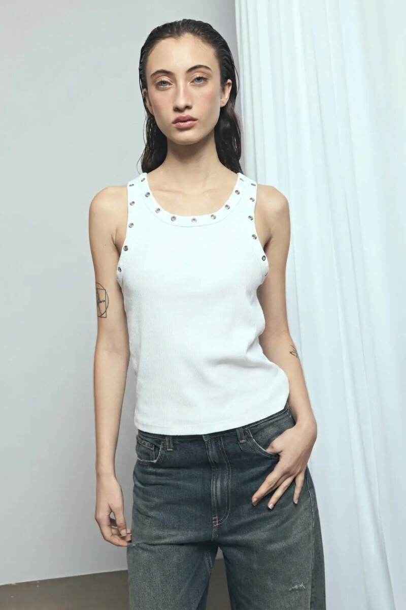 Musculosa con ojalillos PREVENTA blanco