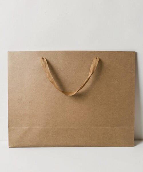 Bolsa cartulina 35x25x11cm - MARRÓN Bolsa cartulina 35x25x11cm - MARRÓN