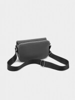 Bolso Bandolera Con Solapa Textura Suave gris