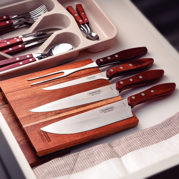 Juego para asado 5 piezas con soporte magnético -TRAMONTINA TN8232