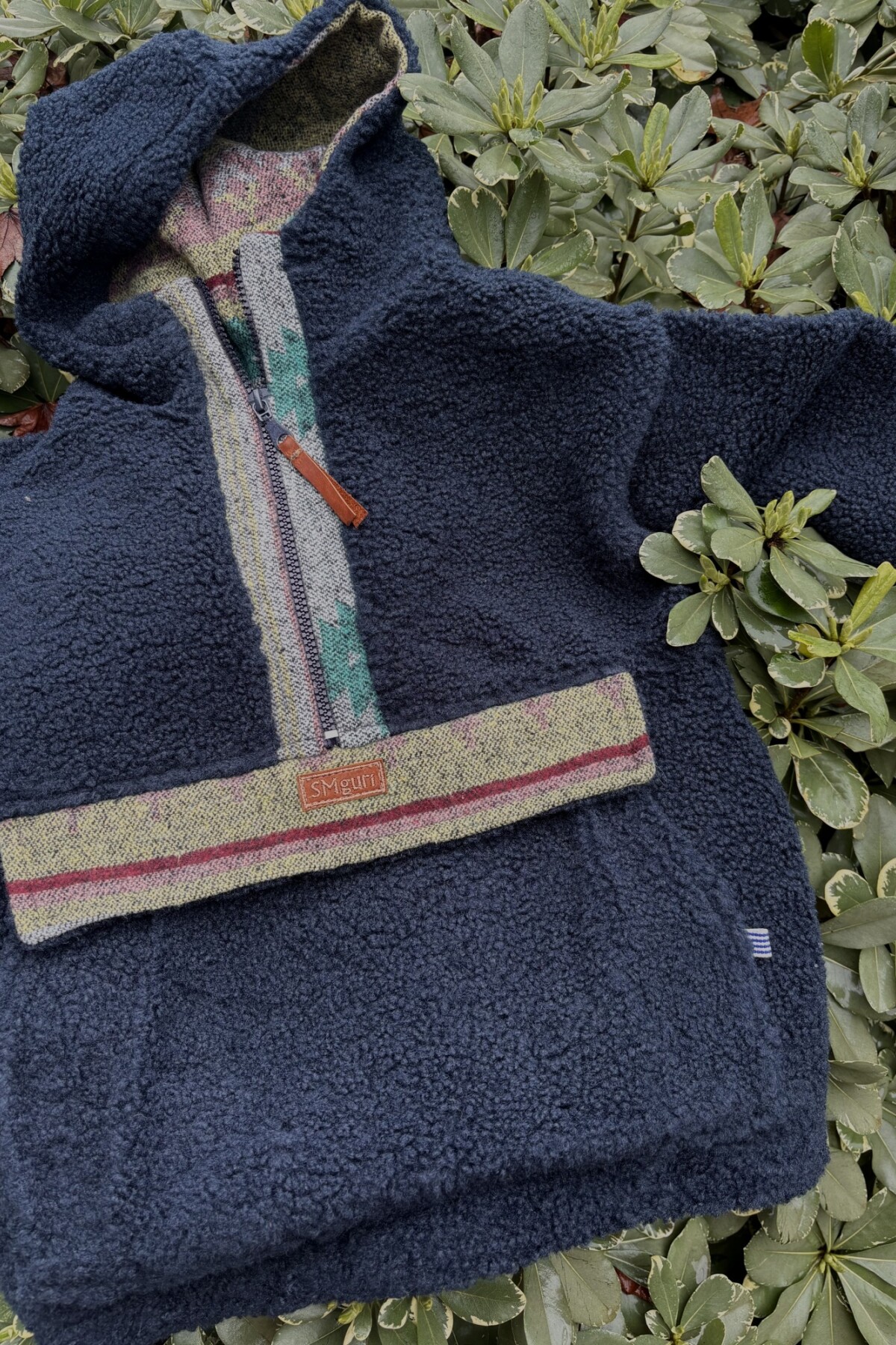 Hoodie Gurí Azul Marino