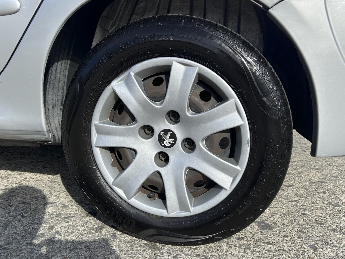 Peugeot 207 Extra Full EXCELENTE ESTADO! |Permuta / Financia Peugeot 207 Extra Full EXCELENTE ESTADO! |Permuta / Financia