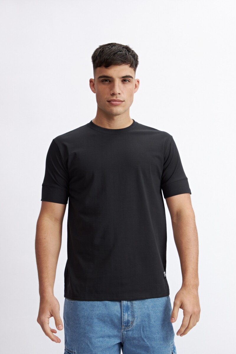 REMERA RON - NEGRO 