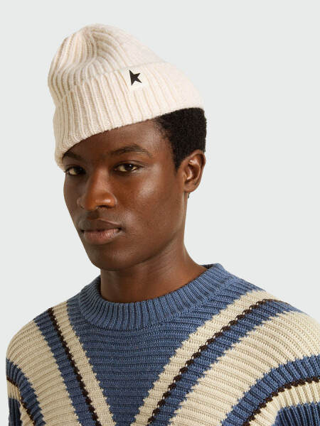 GOLDEN GOOSE - Gorro de lana con estrella negra 10190