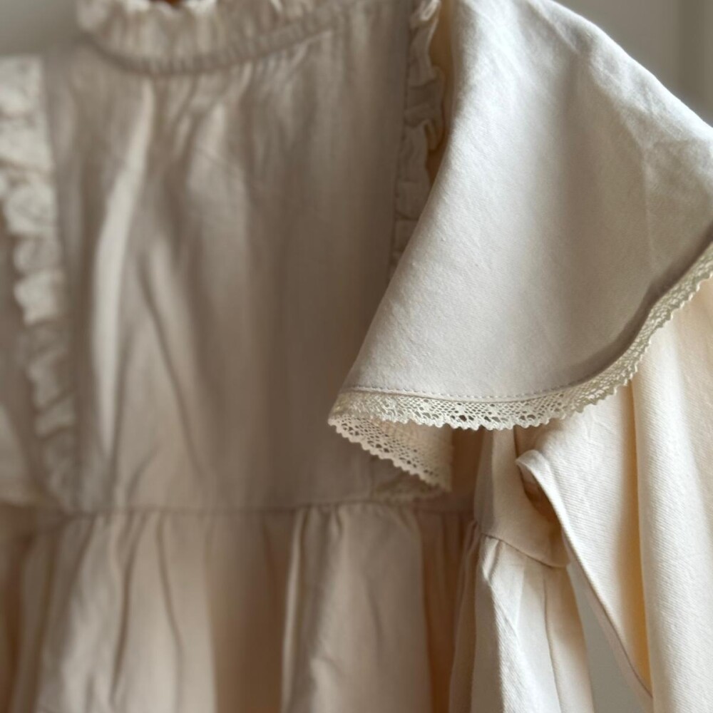 Vestido con Capita Adeline Vestido con Capita Adeline