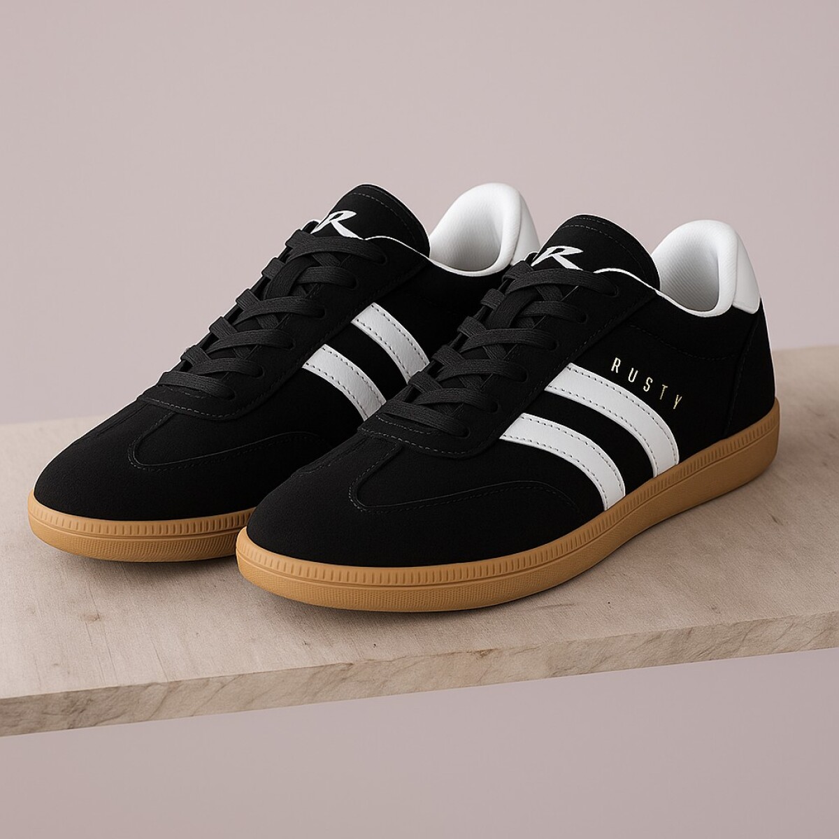 CHAMPIONES RIADM RUSTY - Negro /Blanco 