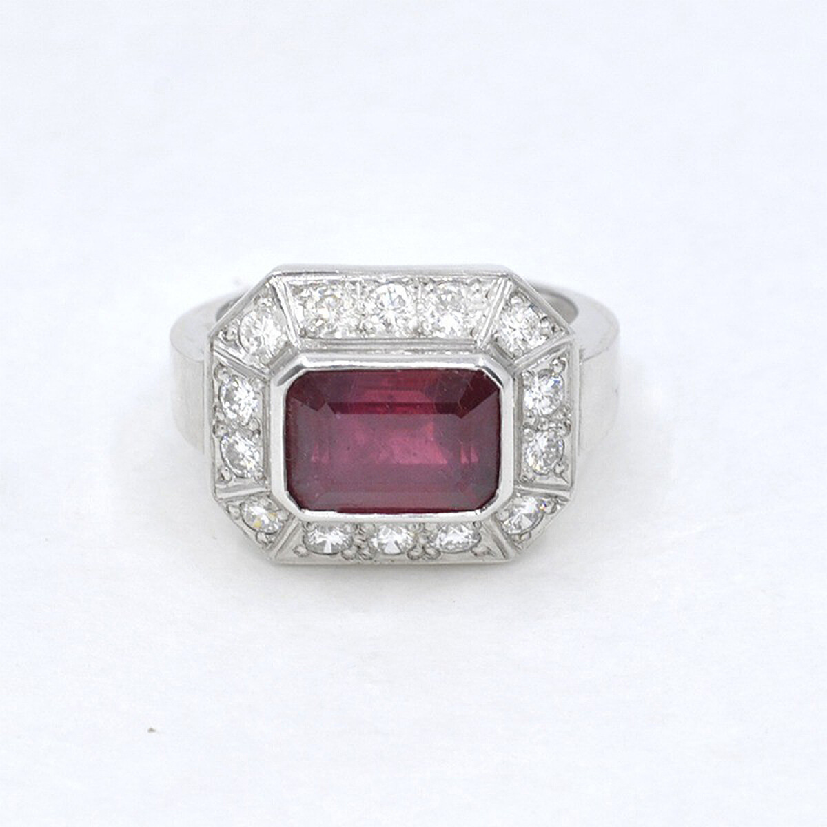 Anillo En Oro 18K Brillantes Y Rubí 