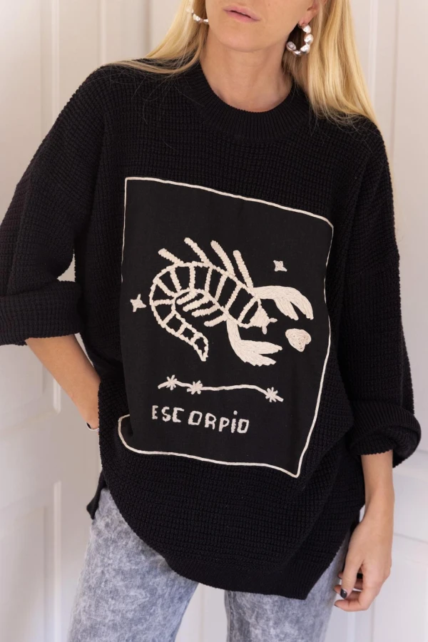 Sweater Escorpio negro talle unico