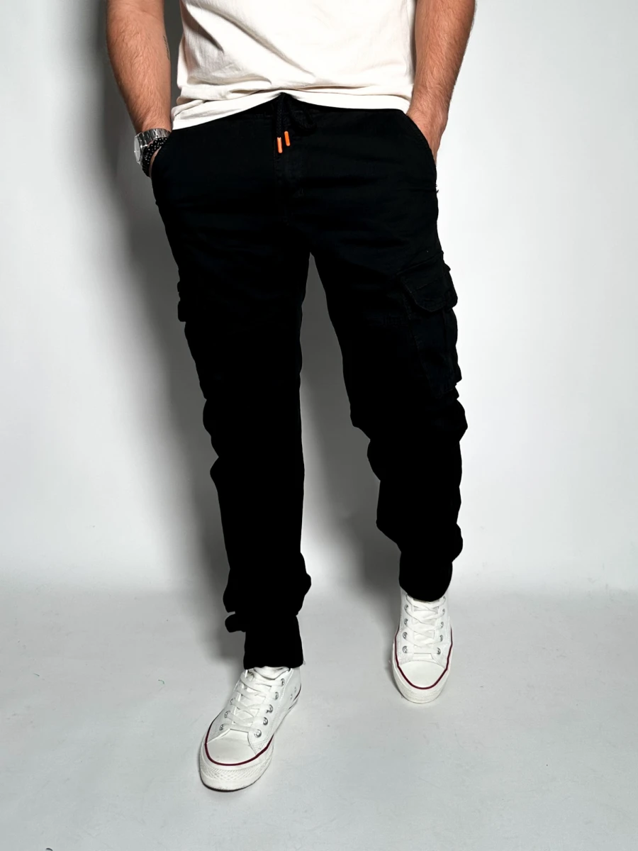 Pantalón cargo con puño León - Negro 