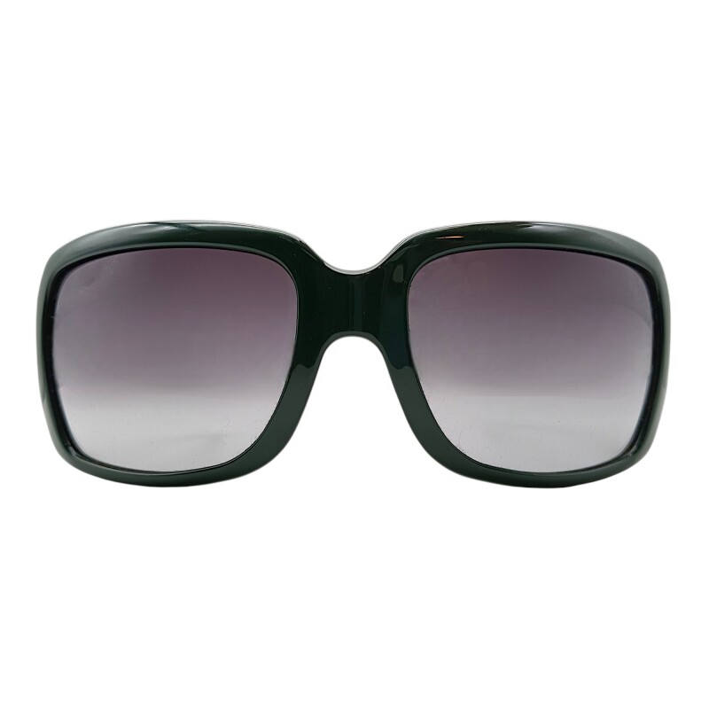 UB140512 grisuniforme