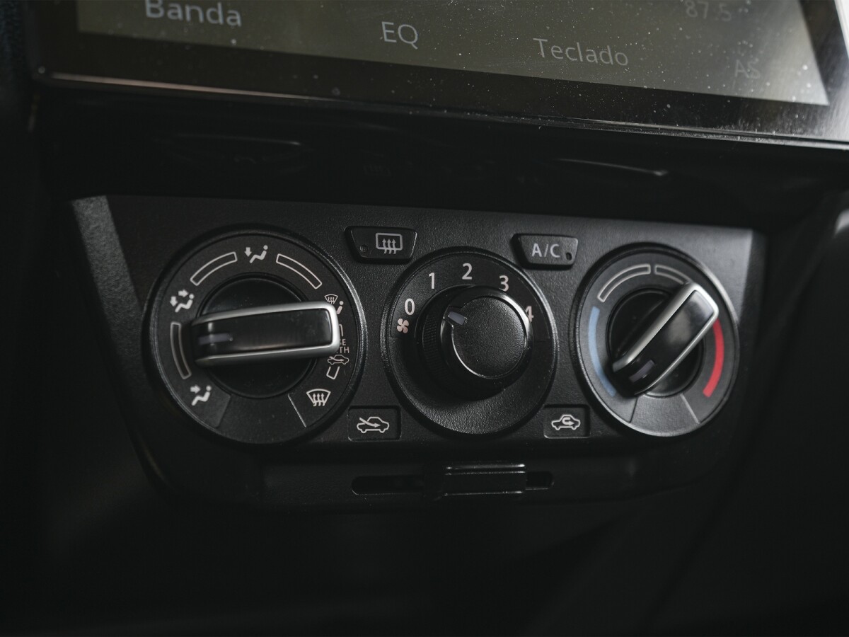Suzuki Swift GL 1.2 con Ficha Oficial | Permuta / Financia Suzuki Swift GL 1.2 con Ficha Oficial | Permuta / Financia