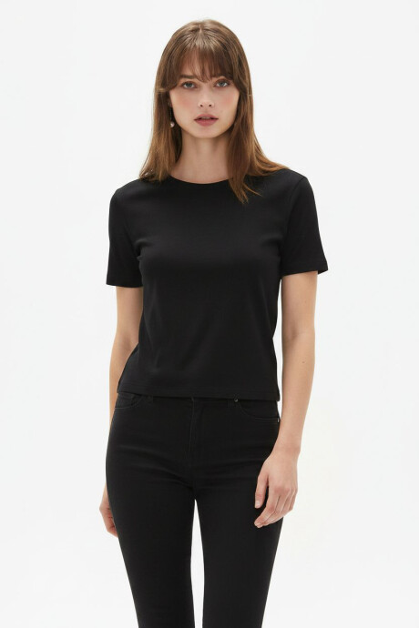 Remera Imansa Negro
