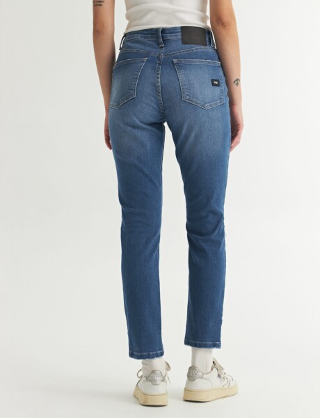 Jean Perla New Lav S25