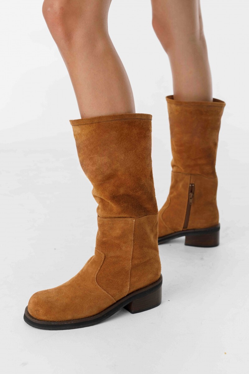 Bota Long Camel