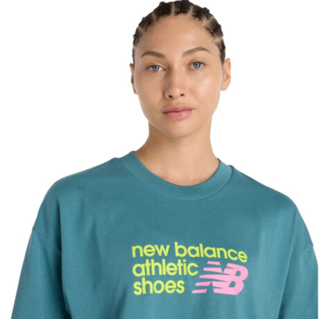 Remera New Balance Athletics Premium Verde