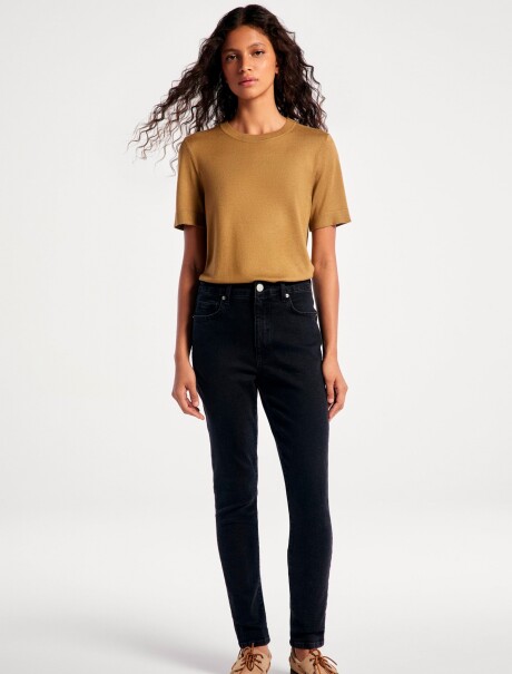 BLUSA DE MANGA CORTA EN PUNTO MARRÓN