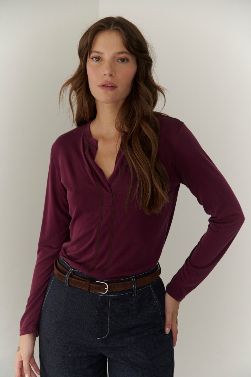 REMERA LYS BURDEOS