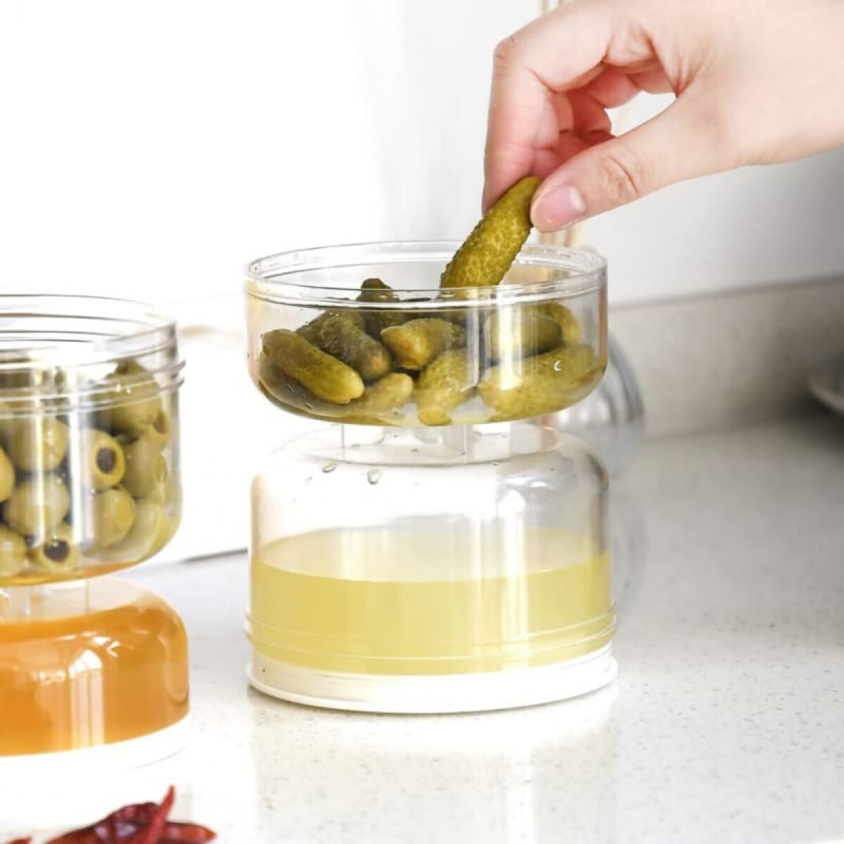 Tarro de pepinillos y aceitunas tapa hermética 