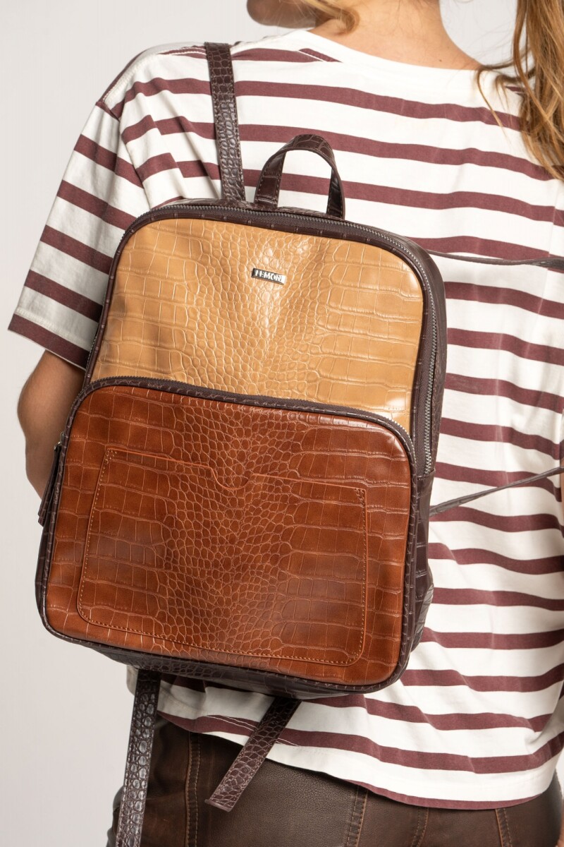 Mochila Maxi Notebook Marrón