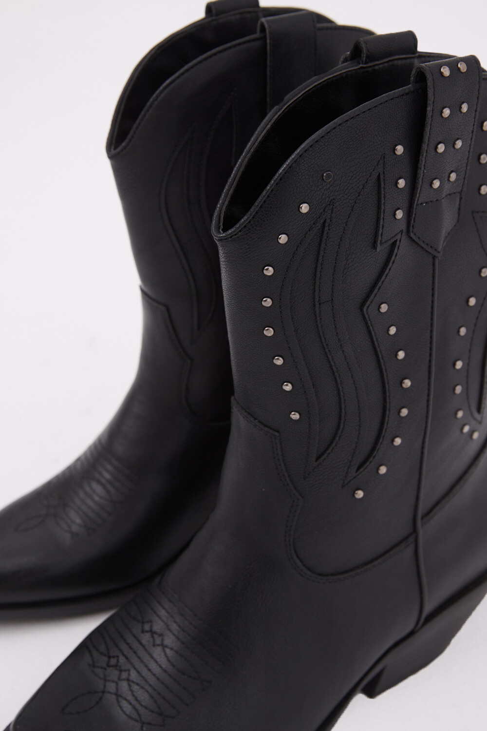 Texana Tachas Negro