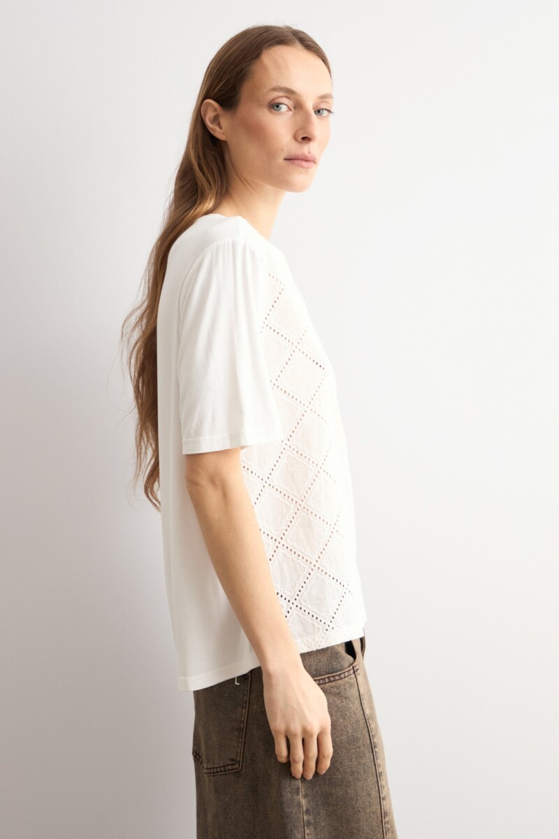 Remera frente broderie blanco