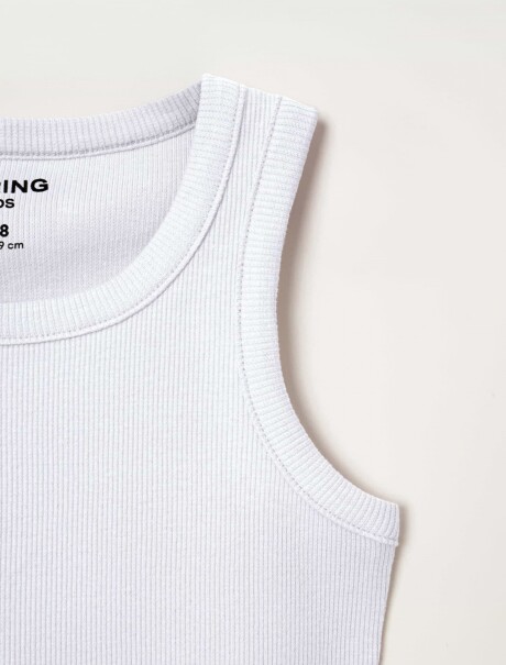 MUSCULOSA BÁSICA INFANTIL EN TELA CANALADA BLANCO