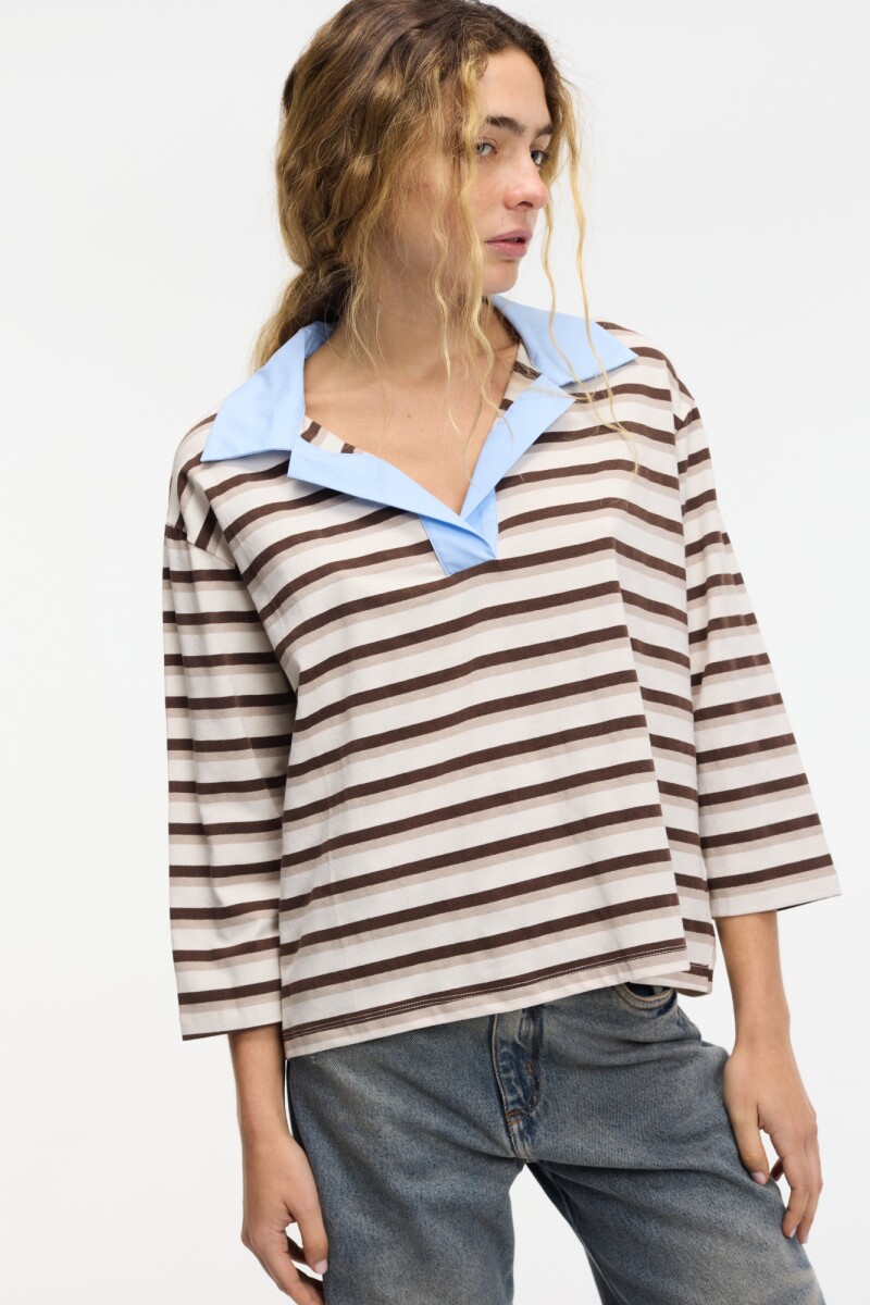 CAMISETA CON CUELLO Beige