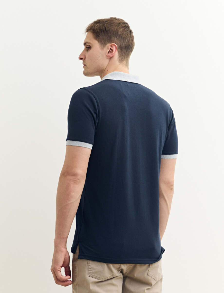 520753 REMERA HARRINGTON LABEL Azul Oscuro