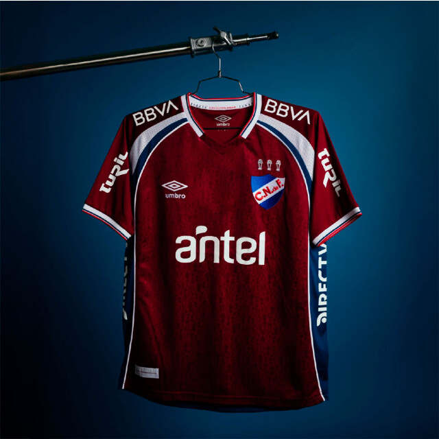 Camiseta de Hombre Umbro Nacional Golero 2026 Oficial Bordó - Azul Marino