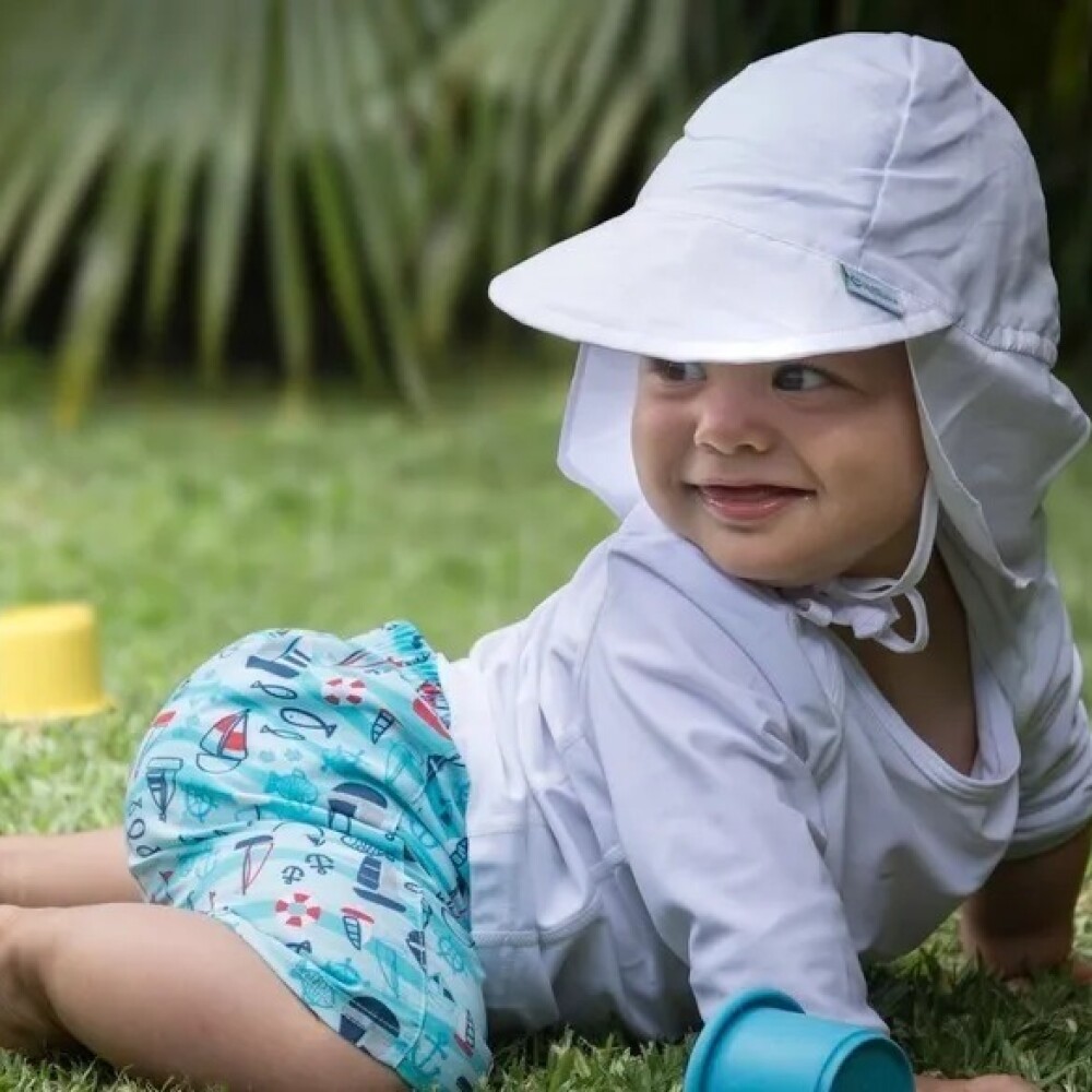 Gorro iplay con filtro solar 0-6 meses blanco